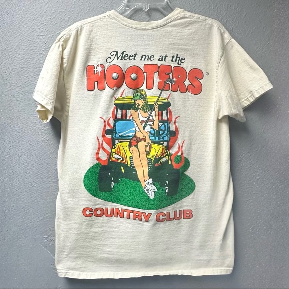 Rare Hooters Tshirt